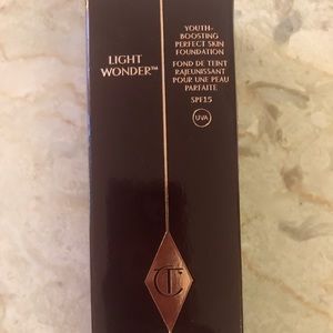 Charlotte Tilbury Light Wonder Foundation NIB #8